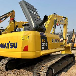 Cheap price Japan used PC240-8  crawler excavator for sale  in shanghai