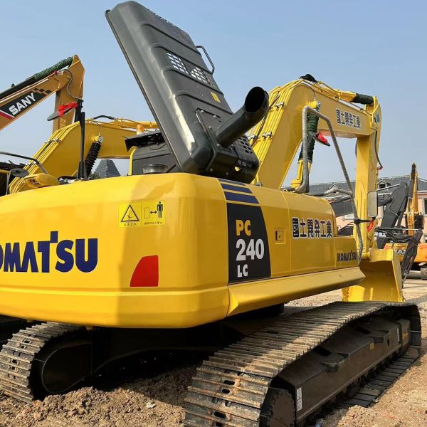 Quality Cheap price Japan used PC240-8  crawler excavator for sale  in shanghai wholesale