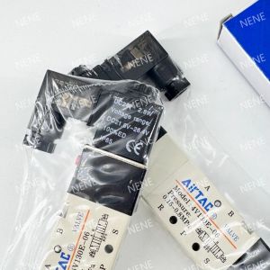AIRTAC 4V230E-08 Solenoid Valve 24DC Voltages For Industrial Applications