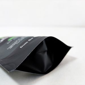 Low MOQ Custom colorful Print Stand Up Plastic Zip lock Pouches For Food Storage