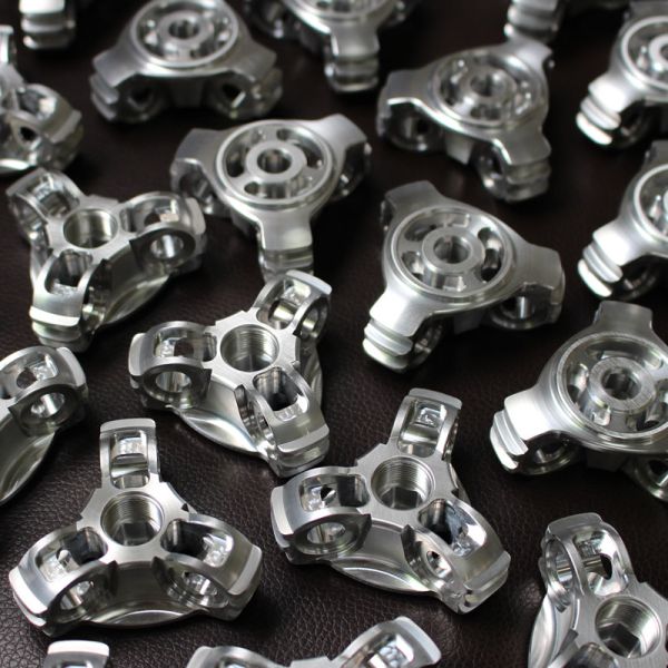 Mechanical CNC Aluminum Machining Parts High Precision Anodizing Silver Surface