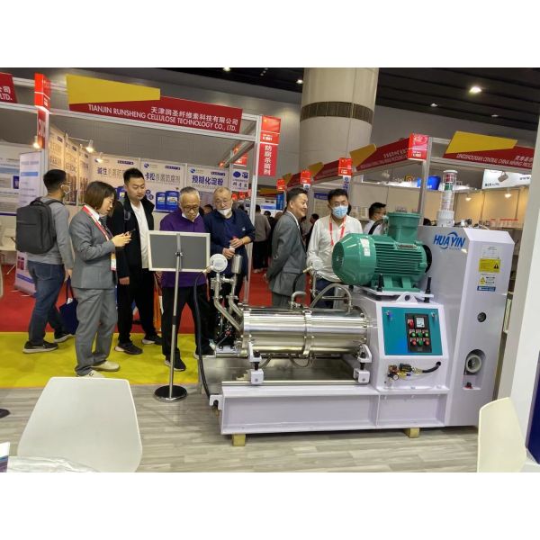 Food Additive Wet Grinding Sead Mill Machine 60L With Screw Pump