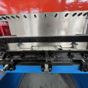 Automatic 457-610mm Width Sectional Door Panel Roll Forming Machine For Garage