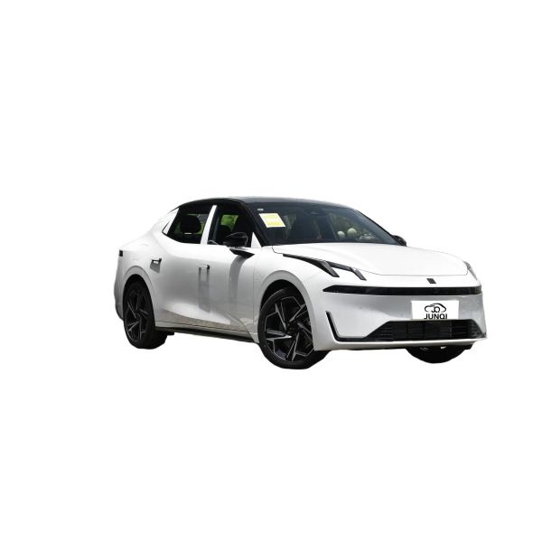 Mid Size 126km Lynk & Co Electric Car Long Battery Life Lynk Co 07 2024 Model Em