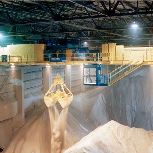 5 Ton Double Beam Travelling Bridge Crane System With Grab For Lifting Scrap