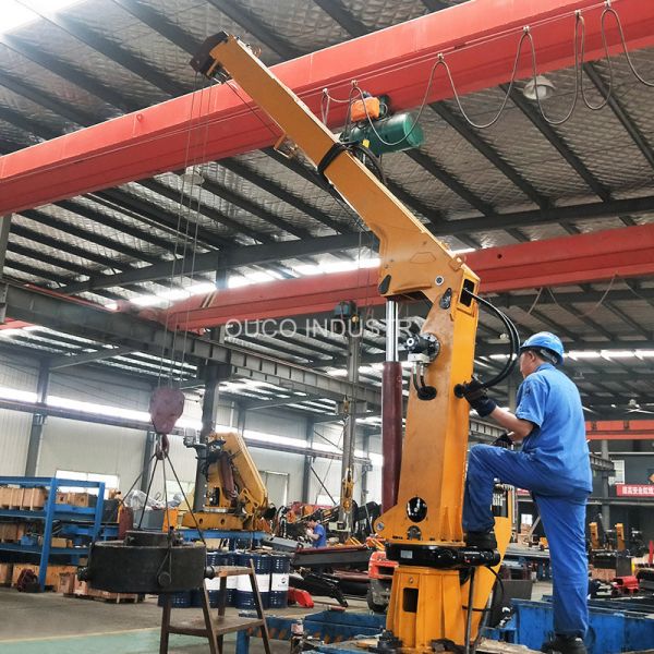 Quality 0.6t 5m Hydraulic Pedestal Mouted Small Marine Cranes wholesale