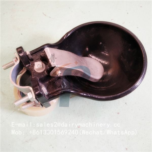 Cow Farm Equipment Cast Iron Drinking Water Bowl with 1.8L Volume