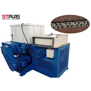China Waste Single Shaft Plastic Shredder Machine With D2 , 15kw - 110kw Power on sale