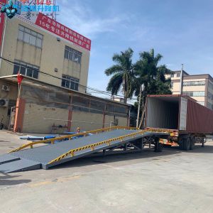 China Construction Forklift Portable Manual Movable Dock Ramp 10 Ton With Safety Guardrails on sale China Construction Forklift Portable Manual Movable Dock Ramp 10 Ton With Safety Guardrails on sale