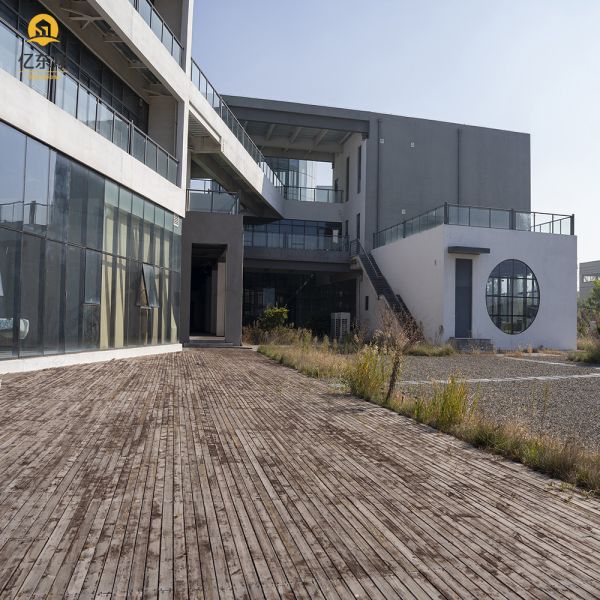 Brick Wall 12m Height Steel Structure Warehouse Design Tailored for Customers