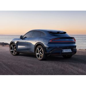 In Stock New Energy High Speed Comfortable Electric Vehicle 5 Door 5 Seat Xiao