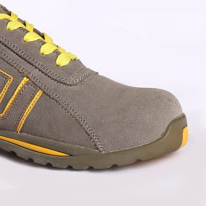 Lightweight Low Cut Safety Shoes with Lace-Up Closure Rubber Sole Material and