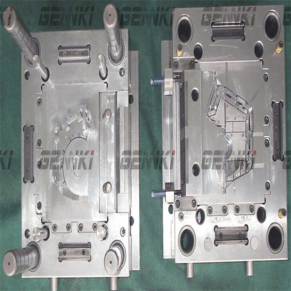 PMMA Multi Cavity Injection Molding Soft Plastic Mold Preharden PBT