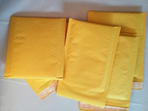 Cheap Gravure Printing Yellow Bubble Envelopes , Envelope With Bubble Wrap Inside for sale