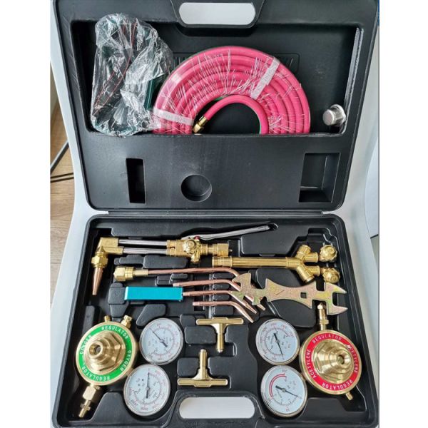 Oxygen Acetylene Gas Cutting Kit with 3/8'' Acetylene Outlet and 5/8'' Acetylene