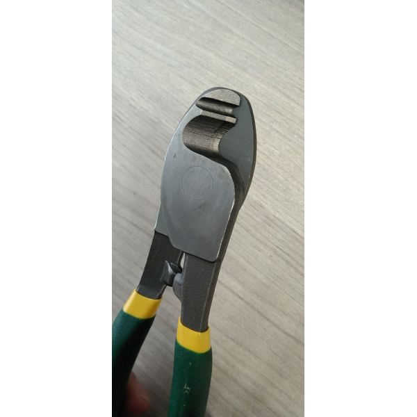 Cable shears, high carbon steel, PVC handle, clamp taste should be quenched, (6,8,10 inches)