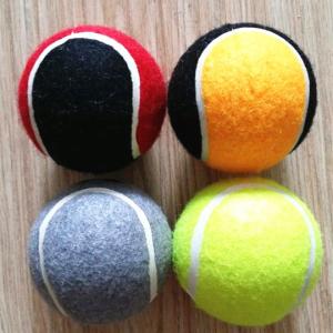 China 2.5'' dog chewing tennis ball with squeaker inside on sale