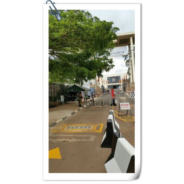 Bombs Under Vehicle Surveillance System with Cars plate recognition function for border , building entrance