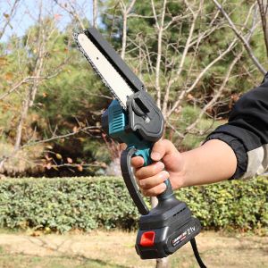 6 Inch Portable Battery Powered Chainsaw With Oil Pump Lightweight Cordless