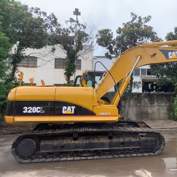 Quality CAT 320CL Second Hand Original Digger 20ton Excavator With 0.8m3 Bucket Capacity wholesale