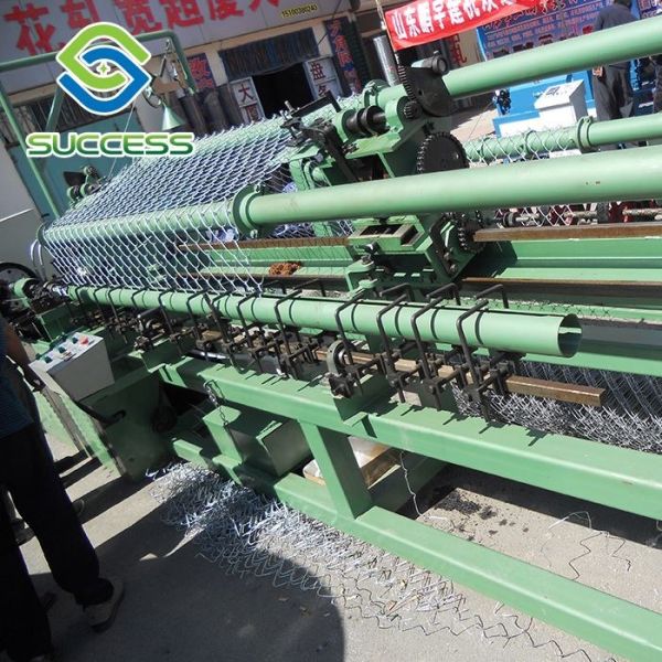 High Speed Wire Mesh Making Machine for White Mesh Production 100m/min Speed for
