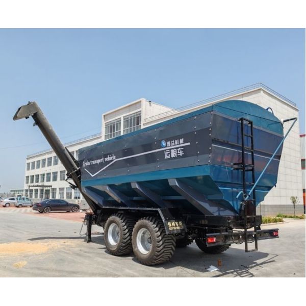 28 Cubic Meter Grain And Fertilizer Transport Truck Grain Carrier Truck