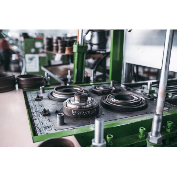 Gearbox Rubber Oil Seals For Scania 75*100*10mm Transimission For Truck 75x100x10mm