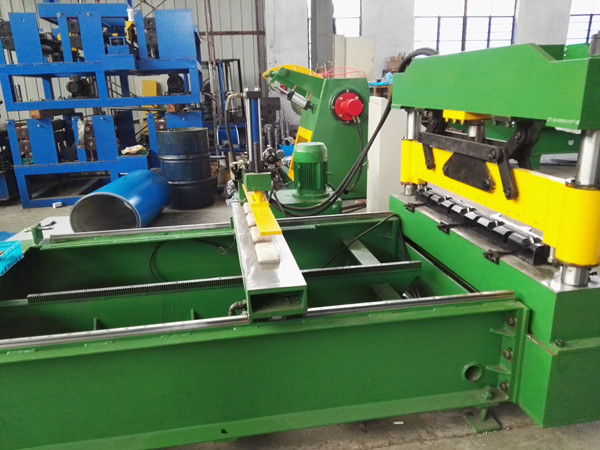Sheet Crimped Metal Roofing Roll Forming Machine With PLC Control System , 0.7mm