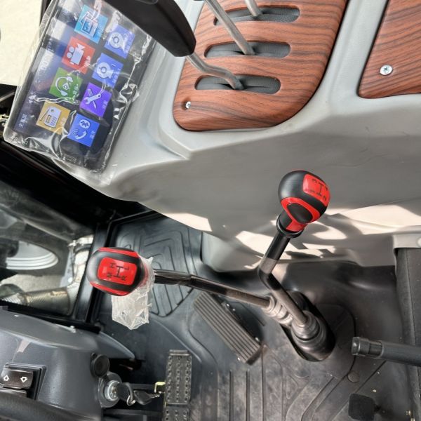 Powerful 200HP Agriculture Tractor For Your Farming Operations