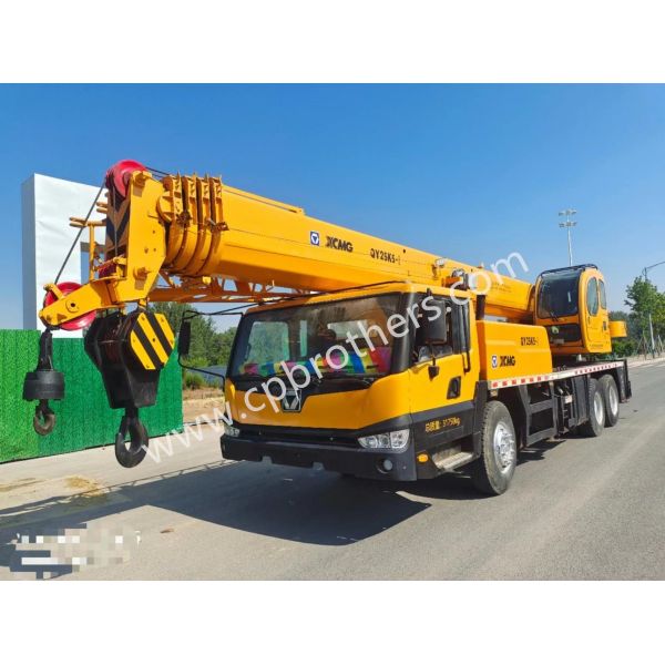 Xg 25ton Used Mobile Truck Crane 2013 Machinery with ISO9001 Certification