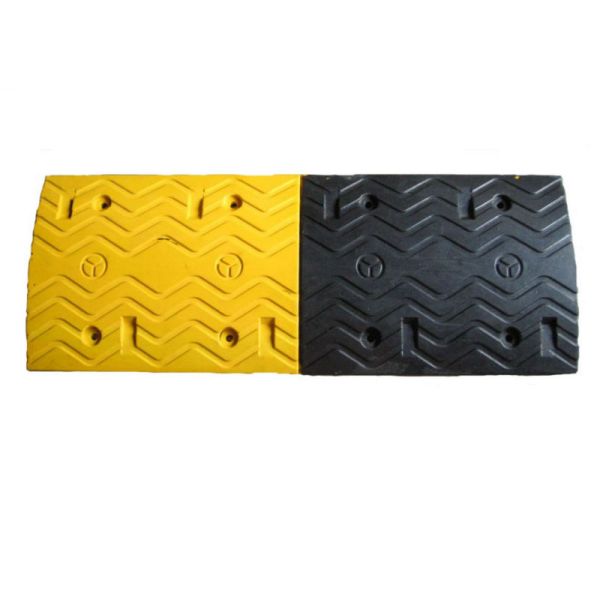 Quality crush-resistant rubber speed hump on road wholesale