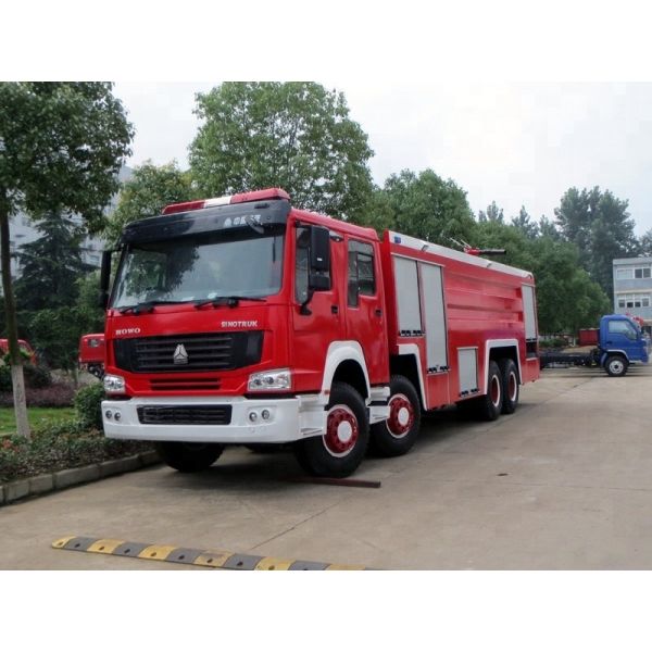 Quality 24 Ton 8x4 Water Foam Firefighter Truck , Heavy Rescue Fire Truck D10 Series Engine wholesale