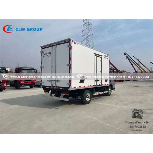 Shacman 4x2 4T 5T Refrigerated Van Truck With Thermo King Cooling Unit