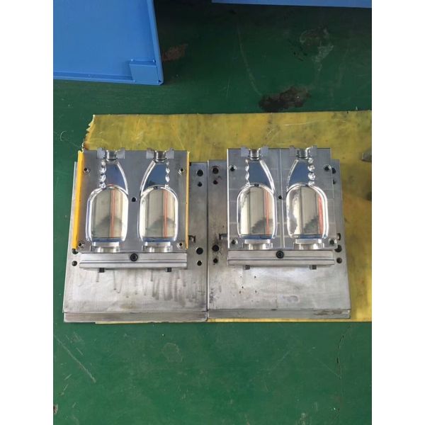 Automatic Bottle Blowing Equipment with 35kN Clamping Force and Max.Bottle Height 380mm