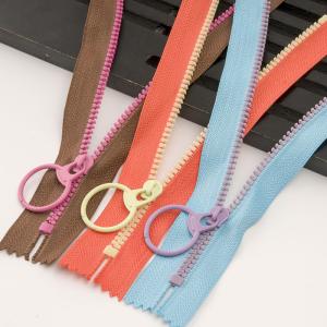 3 Plastic Zippers with Eco-friendly Design and Free Sample