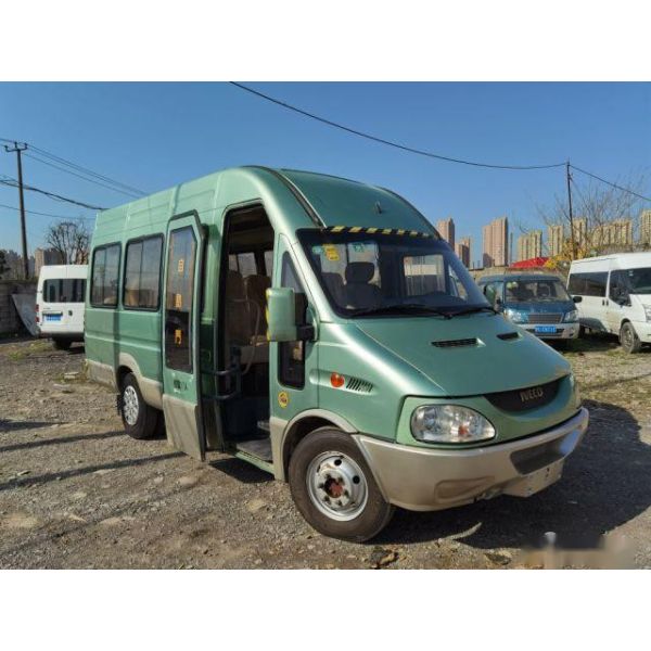 Quality Used Mini Bus 17 Seats Brand IVECO 2.8T Diesel Engine Electric Gate Euro III wholesale