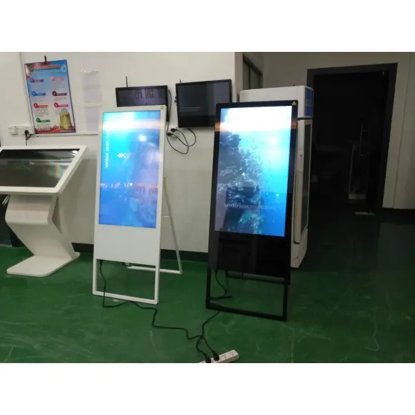 Portable Mobile 32 Inch Digital Menu Board For Restaurant Shopping Mall