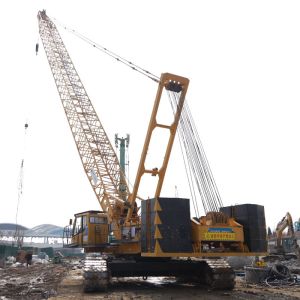 China Used Crawler Crane with 30% Maximum Gradeability 16-73m Main Boom Length and 175/220kw/RPm Rated Power on sale