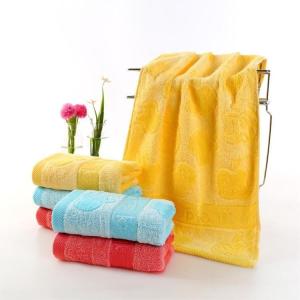 China Achieve Maximum Absorbency with Our Jacquard Pattern Wood Fiber Dark Adult Large Towel on sale