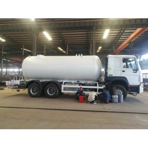 Durable Sinotruk Howo LPG Tanker Truck 10MT Bobtail With Dispenser High Capacity
