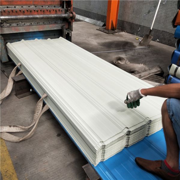 Quality 350pcs 840 type 0.3mm corrugated roof sheet as a package transported by a 40ft container wholesale