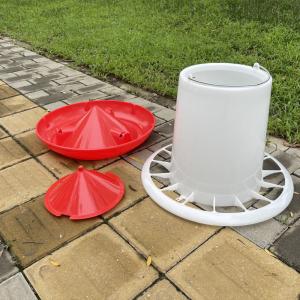 Durable Poultry Feeding Bucket 1L-27L Capacity Hanging