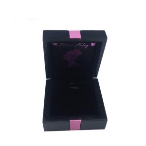 Matt Lacquer Custom Wooden Ring Box 12x8x4cm For Wedding Proposal