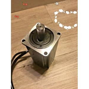 Yaskawa SGME-04AF12 AC SERVO MOTOR 2.6A 400W 3000RPM 200V NEW