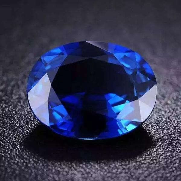 Royal Blue Sapphire Raw Gemstone Synthetic Colored For Durable Exquisite Jewelry & Watch Case