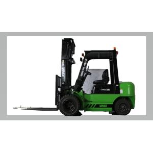 China Motorized Battery Operated Forklift Truck 2.5T With C490 Engine , Green on sale