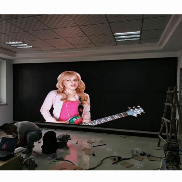 Advertising P2.5 Indoor Full Color LED Display With 160° Wide Viewing Angle 1