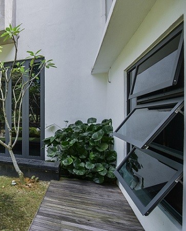 Quality Tinted Glass Anodizing 1.4mm Aluminum Top Hung Window wholesale