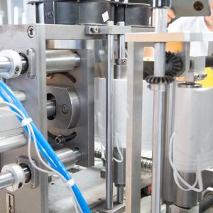 Disposable Kn95 Ffp2 N95 Mask Making Machine Making Nonwoven Fabric 90pcs/min