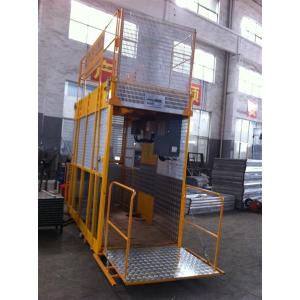 2000kgs Operator Cab Construction Material Hoists Dual Cage SC200 / 200